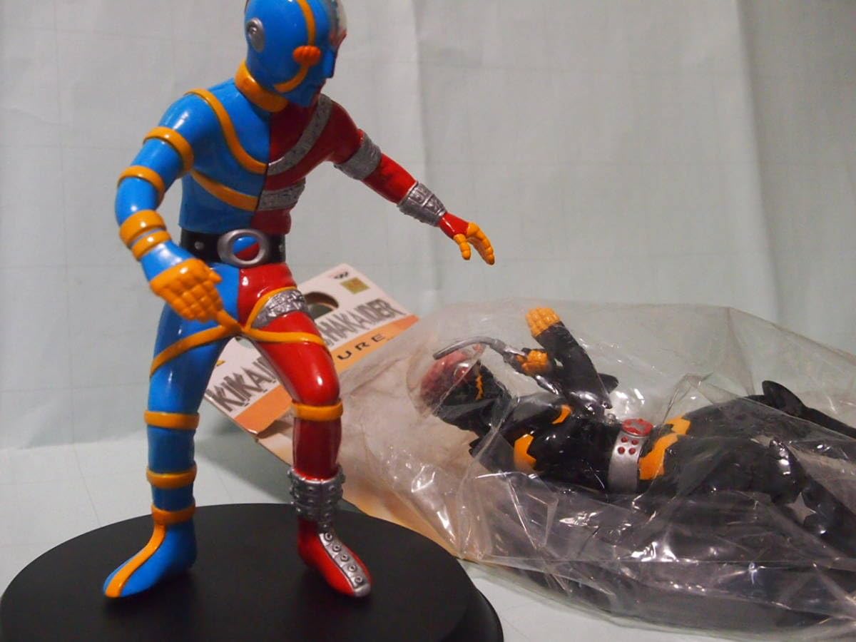 Amazon.co.jp: キカイダーVSハカイダーフィギュア : ホビー